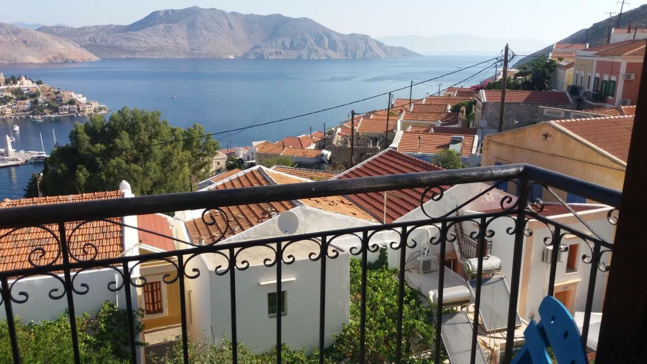 Hotel Fiona Symi Exteriér fotografie